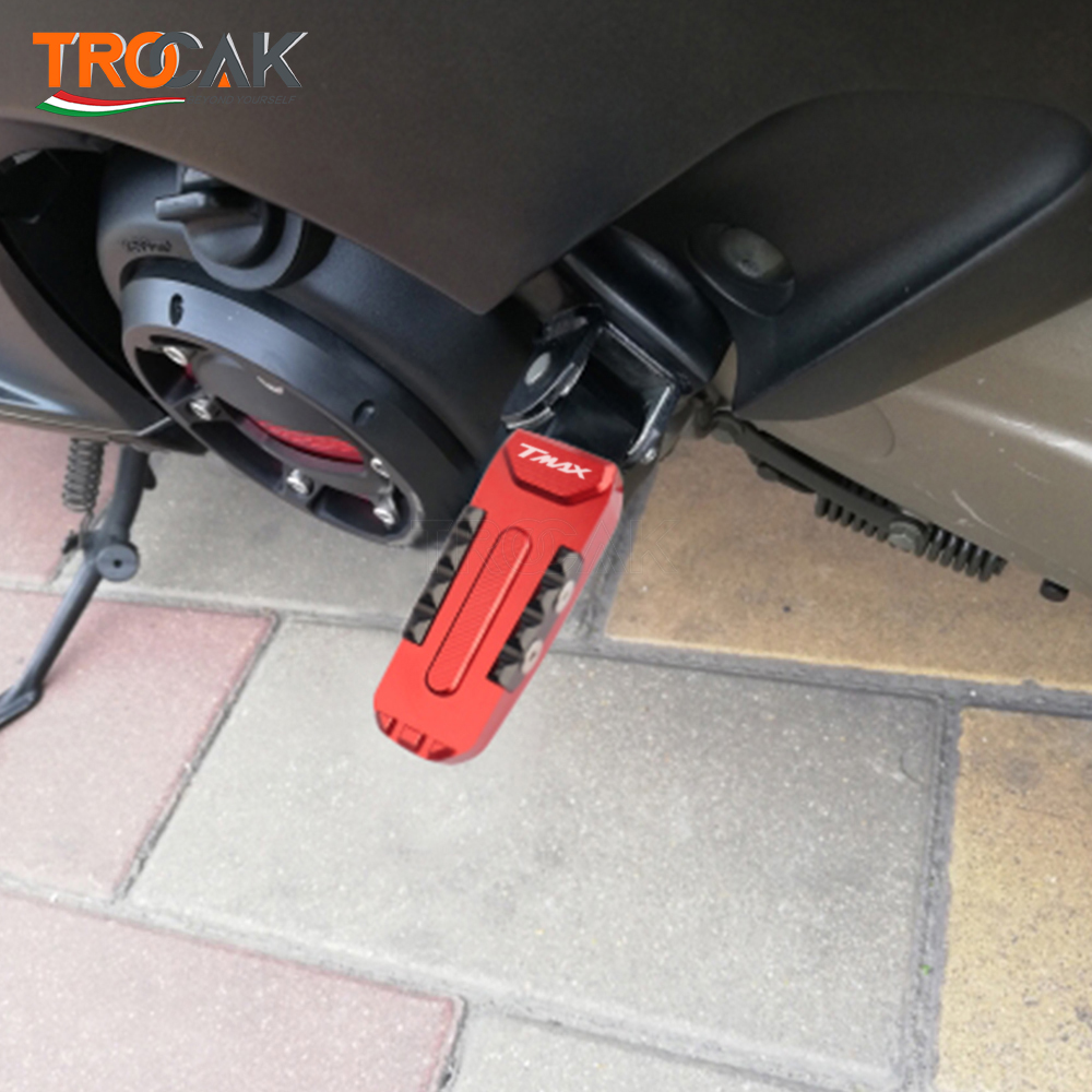 Motoraccessoires Achter Voetst - Tech Accessories 2022 recensie en prijs